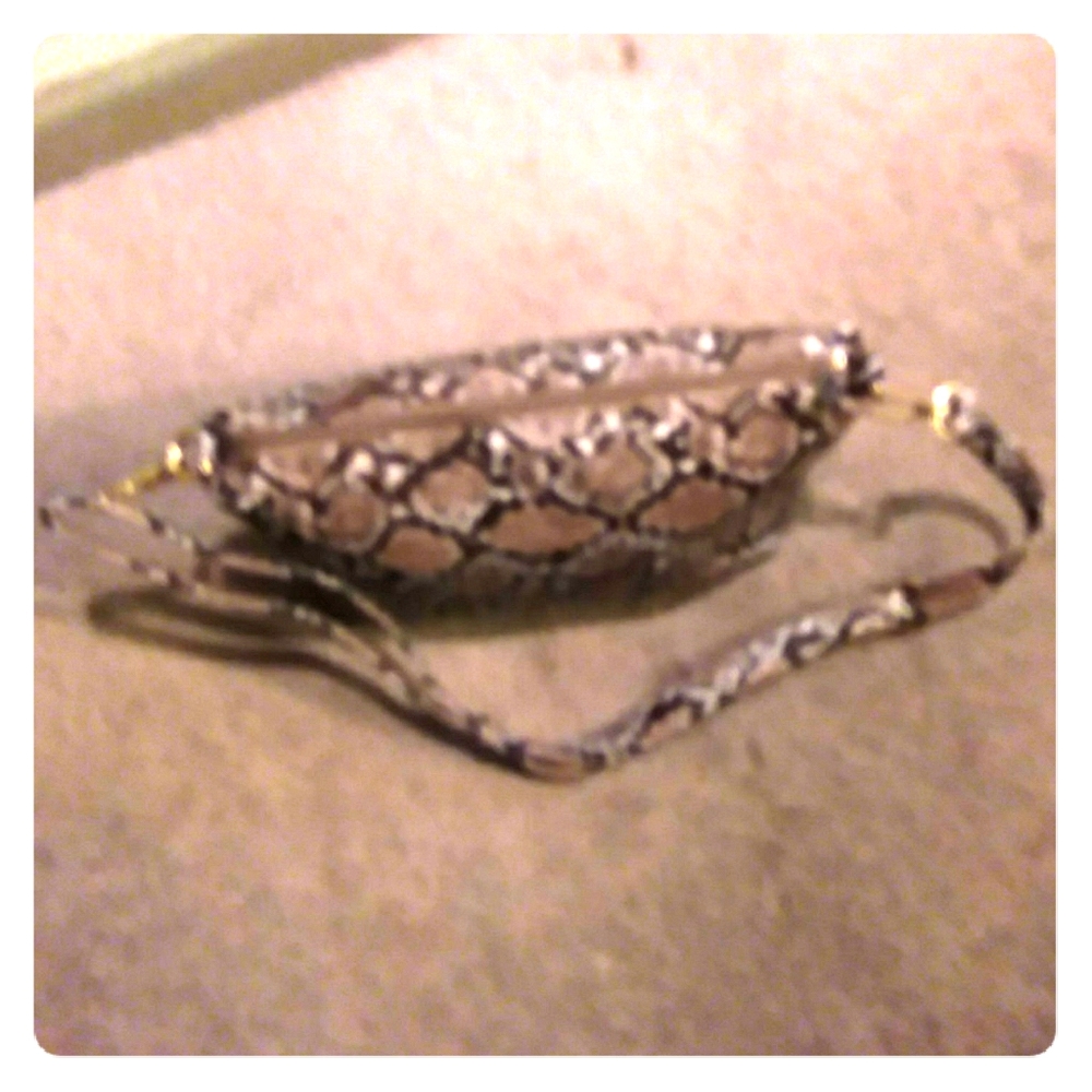 BN snakeskin print vegan crossbody bag